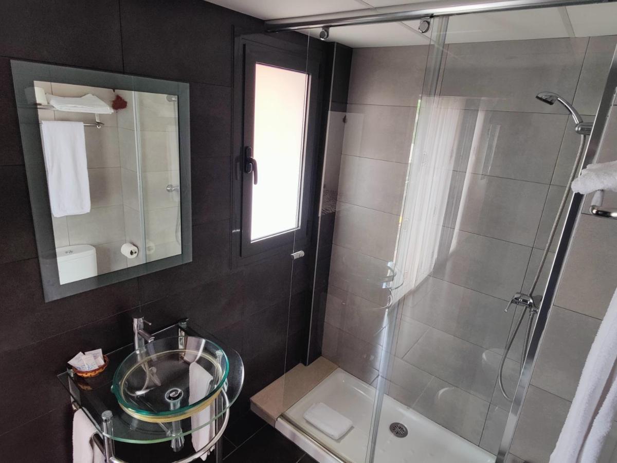 פינדה דה מר Hostal Manel מראה חיצוני תמונה