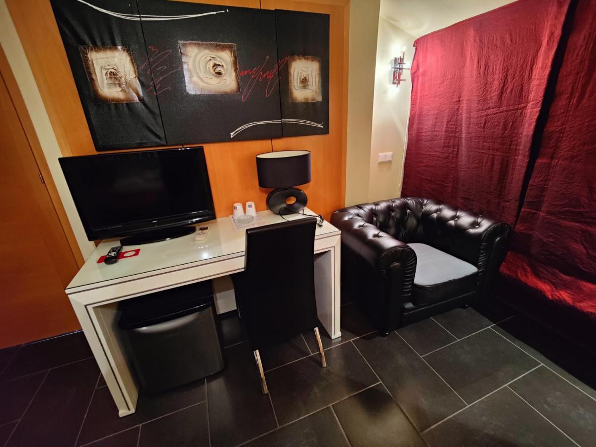 פינדה דה מר Hostal Manel מראה חיצוני תמונה