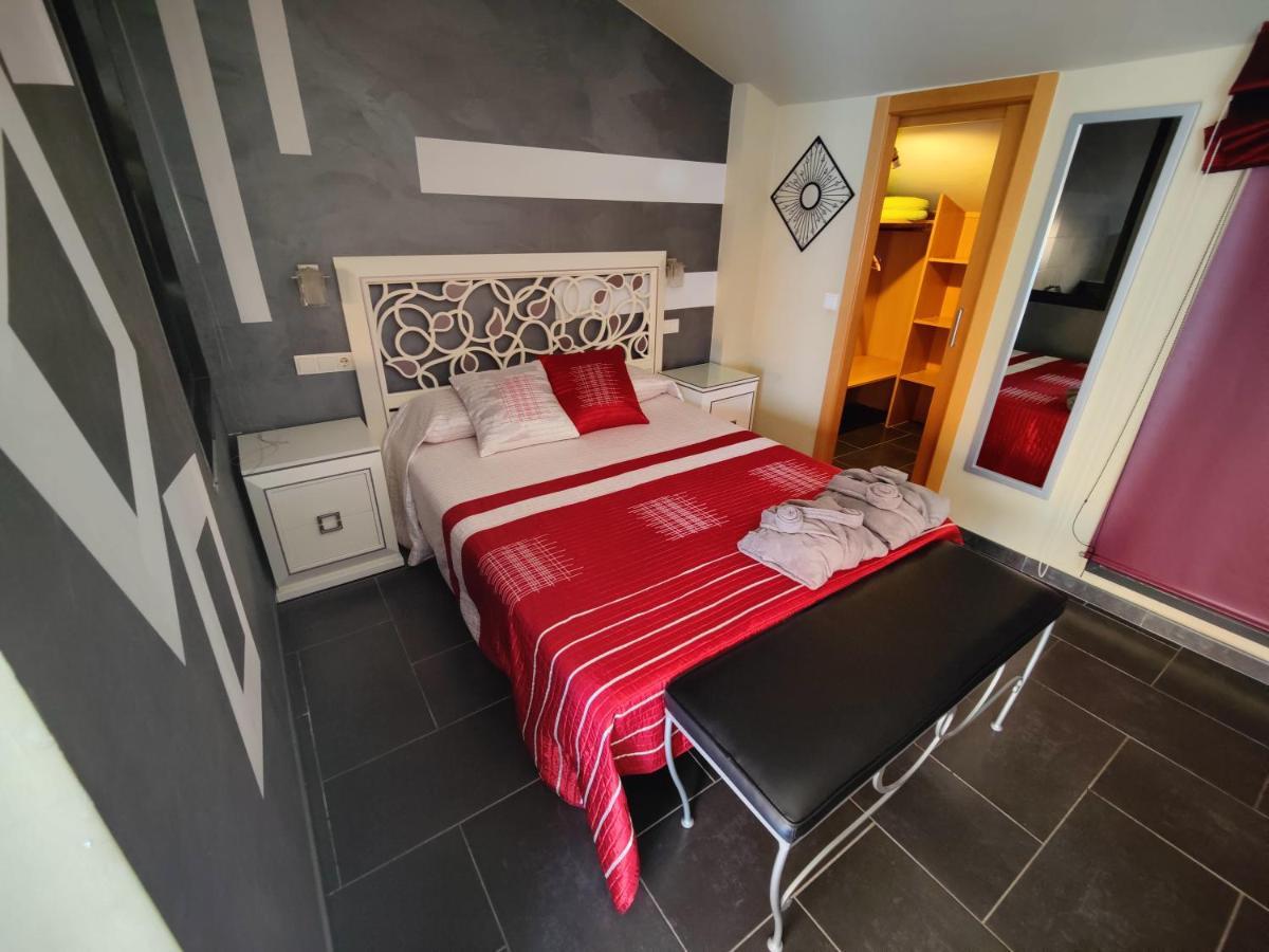 פינדה דה מר Hostal Manel מראה חיצוני תמונה