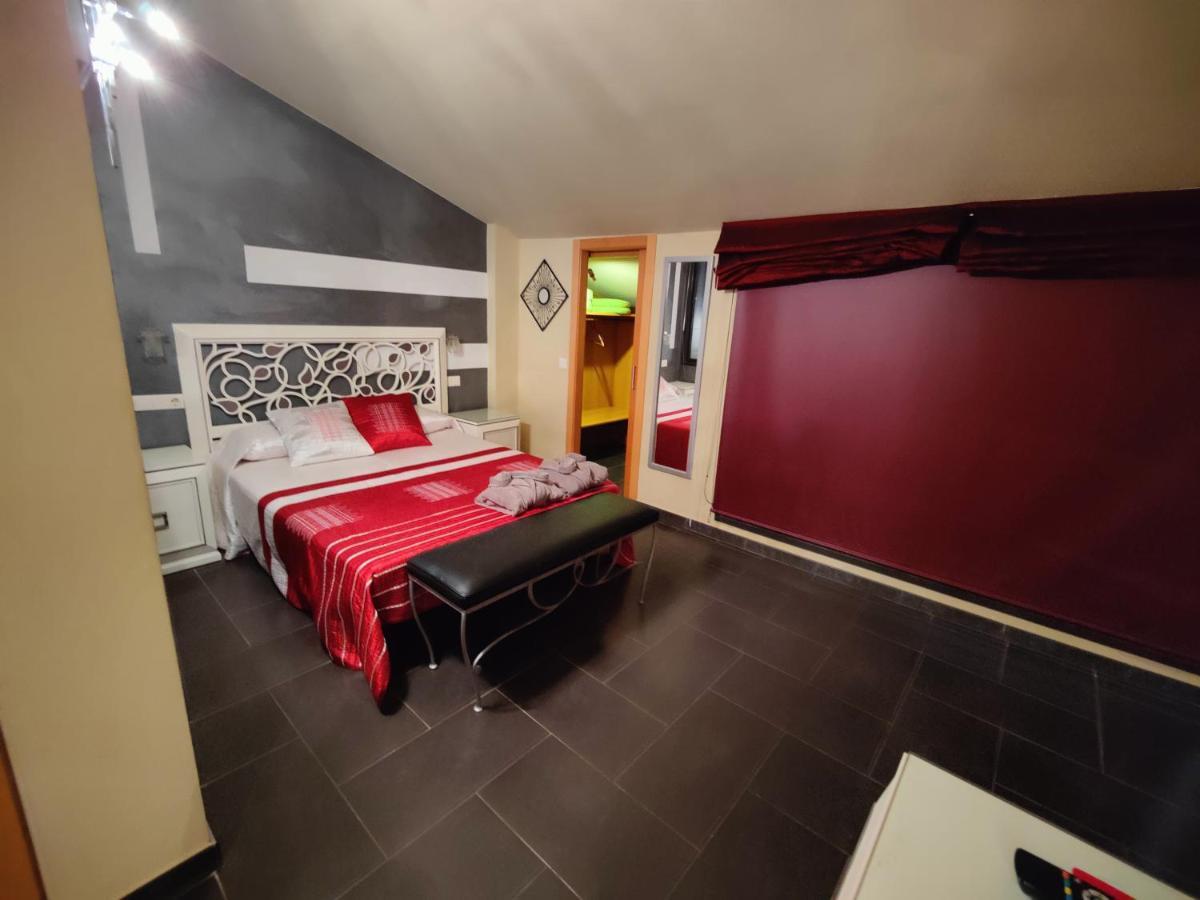 פינדה דה מר Hostal Manel מראה חיצוני תמונה