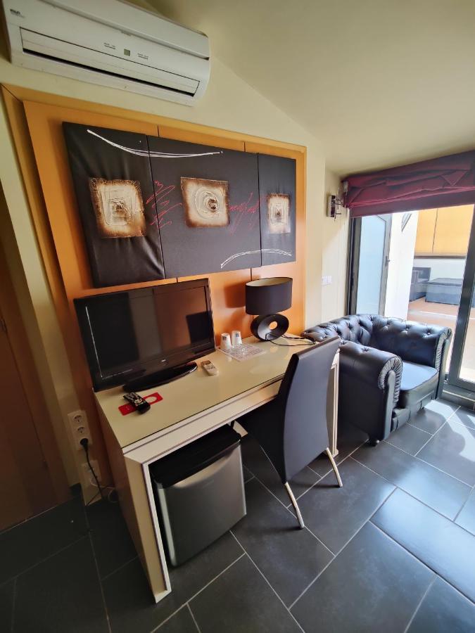 פינדה דה מר Hostal Manel מראה חיצוני תמונה