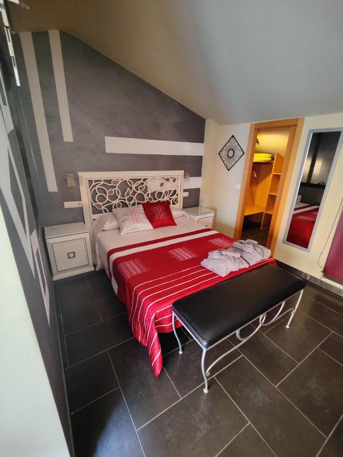 פינדה דה מר Hostal Manel מראה חיצוני תמונה