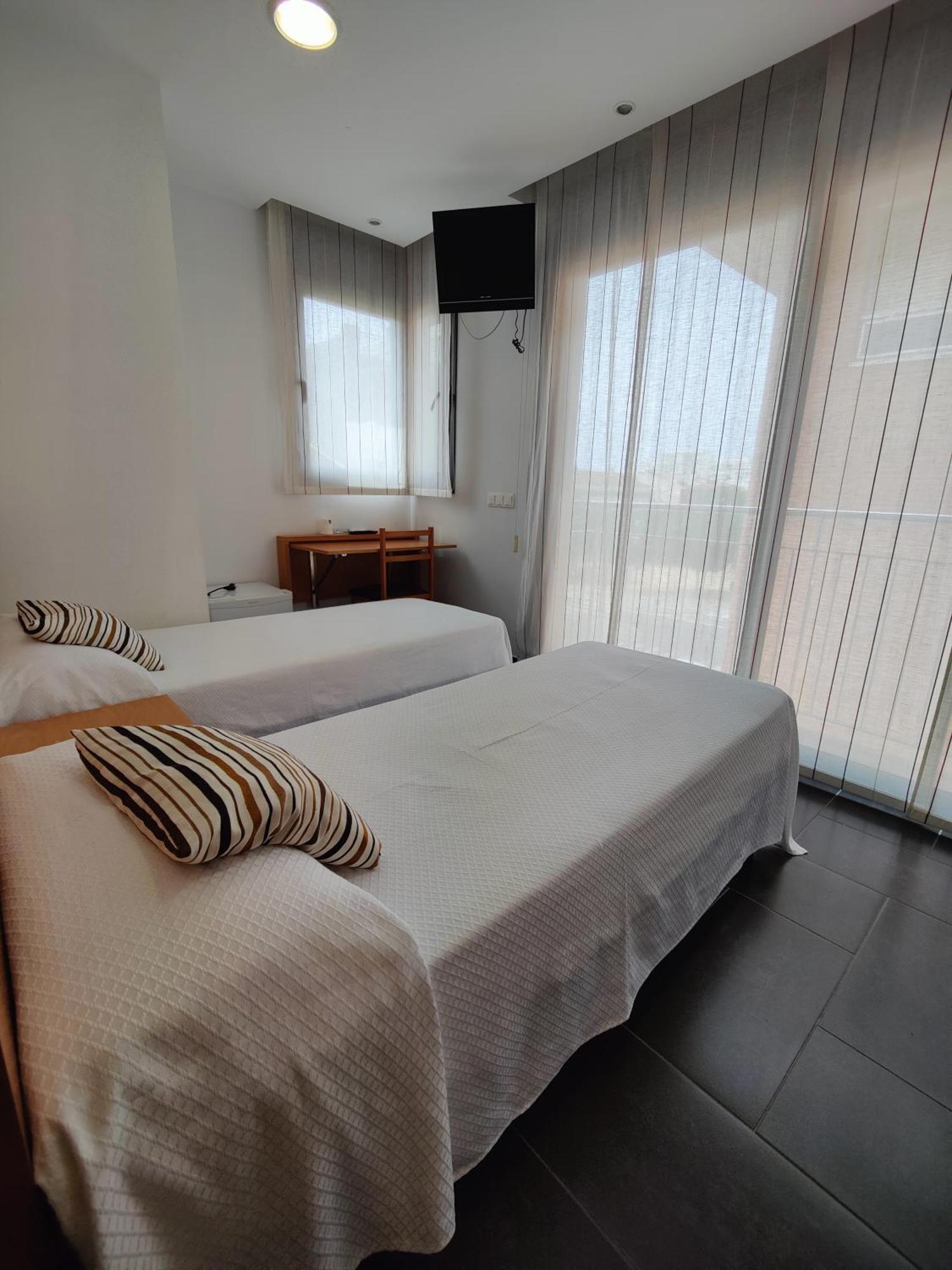 פינדה דה מר Hostal Manel מראה חיצוני תמונה